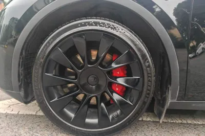 Tesla Model Y 2022, 66800 км, за 26946 USD - фото 14