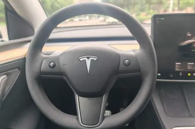 Tesla Model Y 2022, 66800 км, за 26946 USD - фото 20