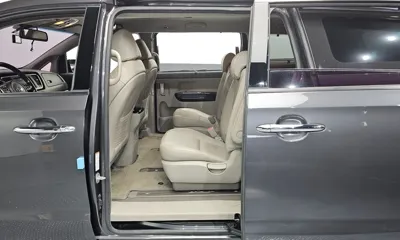 Kia Canival 2018, 99220 км, за 9933.77 USD - фото 11