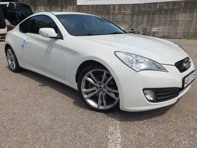Hyundai Genesis 2011, 153381 км, за 2149.84 USD