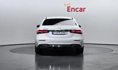 Mercedes-Benz E-Class 2023, 30395 км, за 38258.25 USD
