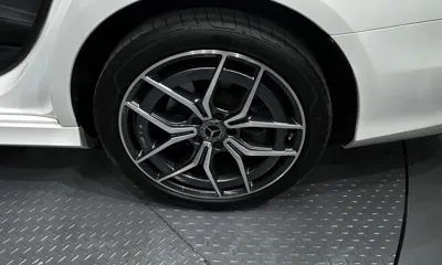 Mercedes-Benz E-Class 2023, 30395 км, за 38258.25 USD