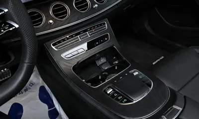 Mercedes-Benz E-Class 2023, 30395 км, за 38258.25 USD - фото 17