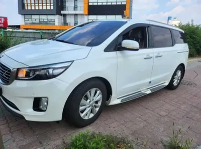Kia Canival 2017, 182336 км, за 4594.98 USD