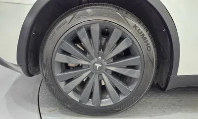 Tesla Model Y 2024, 41714 км, за 26250.49 USD