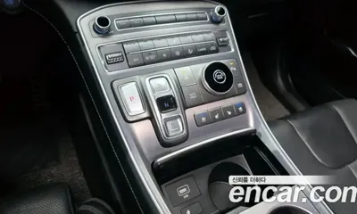 Hyundai Santafe 2022, 61682 км, за 21059.59 USD - фото 9