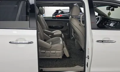 Kia Canival 2016, 117909 км, за 9006.62 USD - фото 12