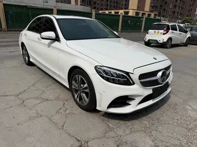 Mercedes-Benz C-Class 2018, 40000 км, за 11741.97 USD