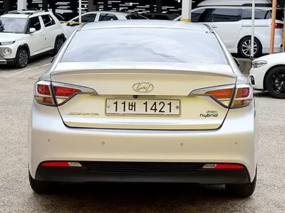 Hyundai Sonata 2016, 204031 км, за 2953.92 USD