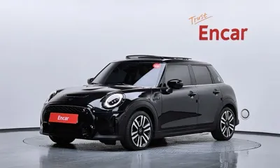 MINI Cooper · 2024 год