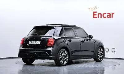 MINI Cooper 2024, 11760 км, за 17226.8 USD