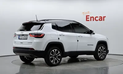 Jeep Compass 2022, 21678 км, за 14267.11 USD