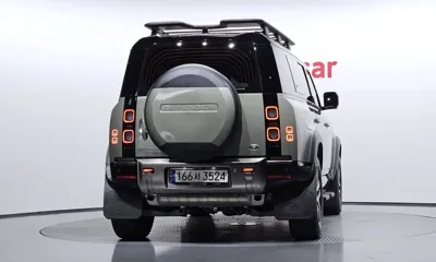 Land Rover Defender 2023, 19856 км, за 64658 USD