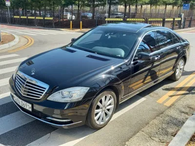Mercedes-Benz S-Class · 2010 год