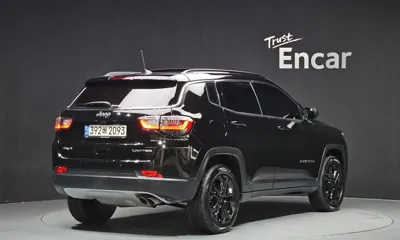 Jeep Compass 2022, 63399 км, за 12800.32 USD