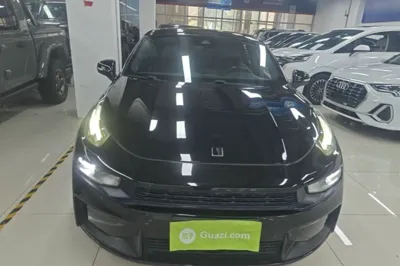 Lynk & Co 03