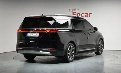 Kia Canival 2023, 52609 км, за 20822.33 USD