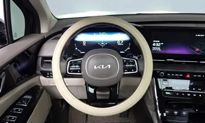 Kia Canival 2023, 52609 км, за 20822.33 USD - фото 13