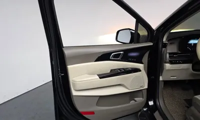 Kia Canival 2023, 52609 км, за 20822.33 USD - фото 24