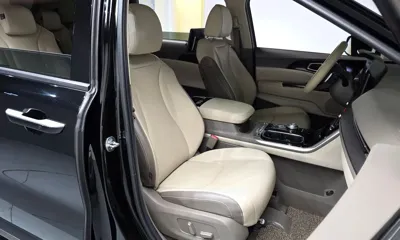 Kia Canival 2023, 52609 км, за 20822.33 USD - фото 26
