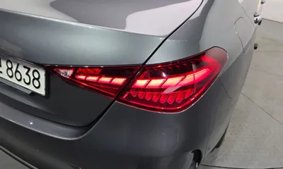 Mercedes-Benz C-Class 2022, 65421 км, за 27935.13 USD - фото 23