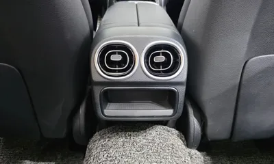 Mercedes-Benz C-Class 2022, 65421 км, за 27935.13 USD - фото 29