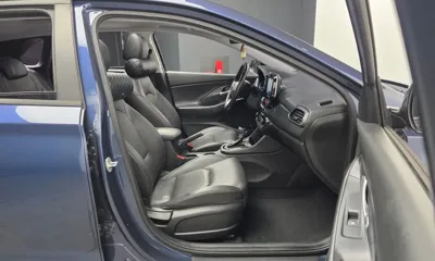 Hyundai i30 2018, 137524 км, за 5842.2 USD - фото 26
