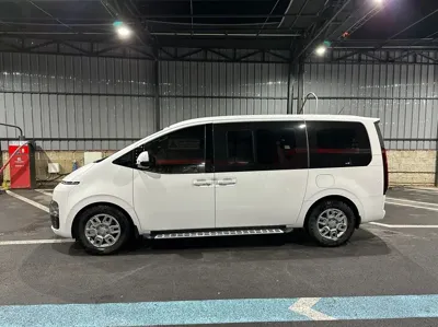 Hyundai Staria 2024, 48000 км, за 18054.76 USD - фото 17