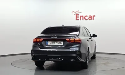 Kia K3 2023, 95340 км, за 10093.11 USD