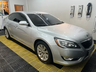 Kia K7 2012, 165992 км, за 2210.23 USD