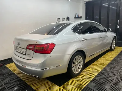 Kia K7 2012, 165992 км, за 2210.23 USD