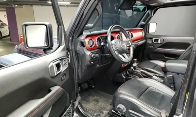 Jeep Gladiator 2020, 43801 км, за 27419.88 USD - фото 10