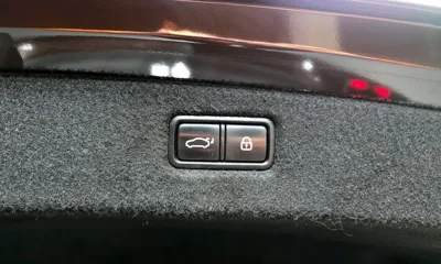 Genesis G90 2019, 80294 км, за 22794.84 USD - фото 20