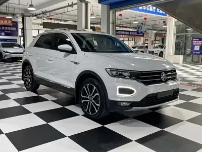 Volkswagen T-Roc 2023, 29000 км, за 16792.23 USD