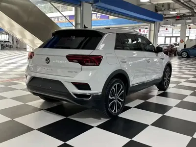 Volkswagen T-Roc 2023, 29000 км, за 16792.23 USD - фото 9