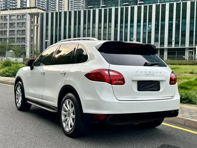 Porsche Cayenne 2014, 210000 км, за 12966.14 USD