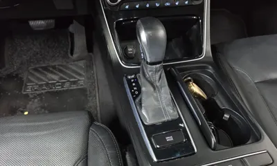 Hyundai Grandeur 2018, 101451 км, за 6123.78 USD - фото 9