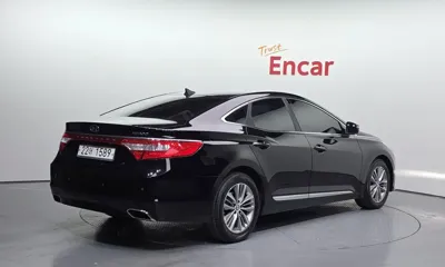 Hyundai Grandeur 2016, 104068 км, за 4834.43 USD