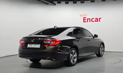 Honda Accord 2019, 125440 км, за 8725.66 USD