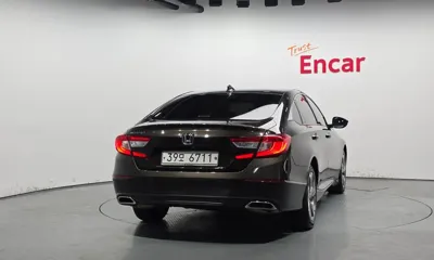 Honda Accord 2019, 125440 км, за 8725.66 USD