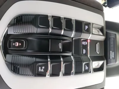 Porsche Macan 2015, 66985 км, за 27259.58 USD - фото 19
