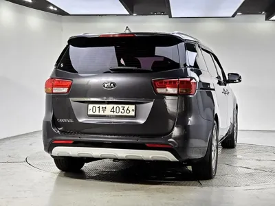 Kia Canival 2018, 305000 км, за 3122.56 USD