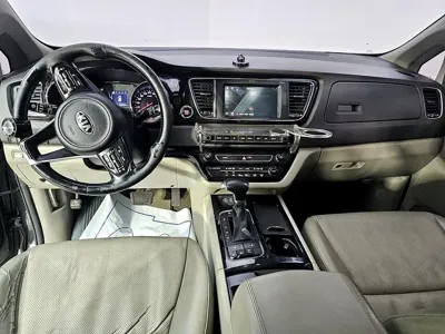 Kia Canival 2018, 305000 км, за 3122.56 USD