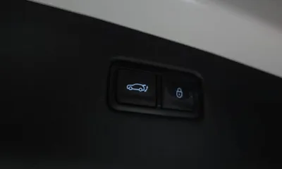 Genesis GV70 2022, 80039 км, за 30488.19 USD - фото 20