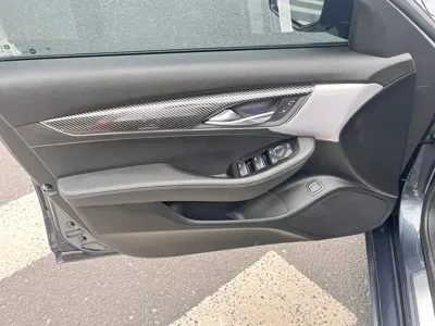 Cadillac CT5 2021, 50000 км, за 16156.25 USD