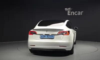 Tesla Model 3 2021, 92032 км, за 20101.5 USD