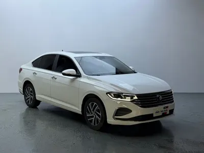 Volkswagen Lavida 2023, 15000 км, за 12624.83 USD