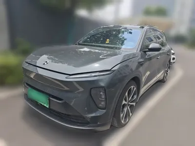 Nio ES8 · 2023 год