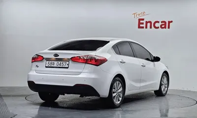 Kia K3 2015, 142236 км, за 3629.03 USD