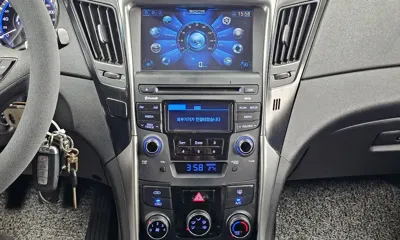 Hyundai Sonata 2014, 120802 км, за 3452.77 USD - фото 14